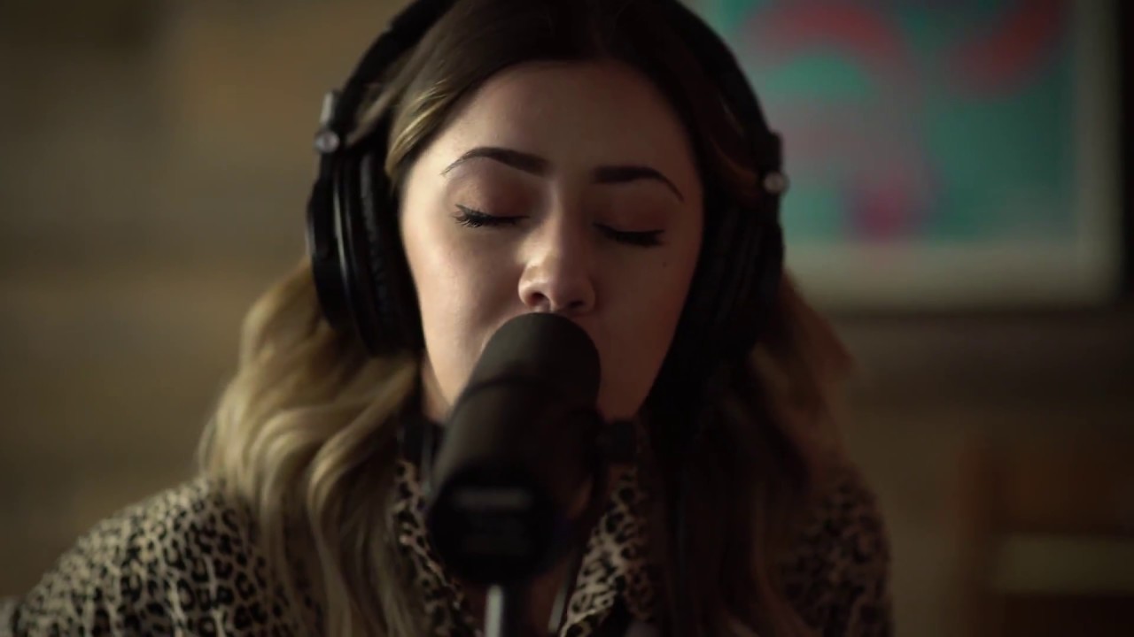 Kelsey Waters - How Do You? (Live)