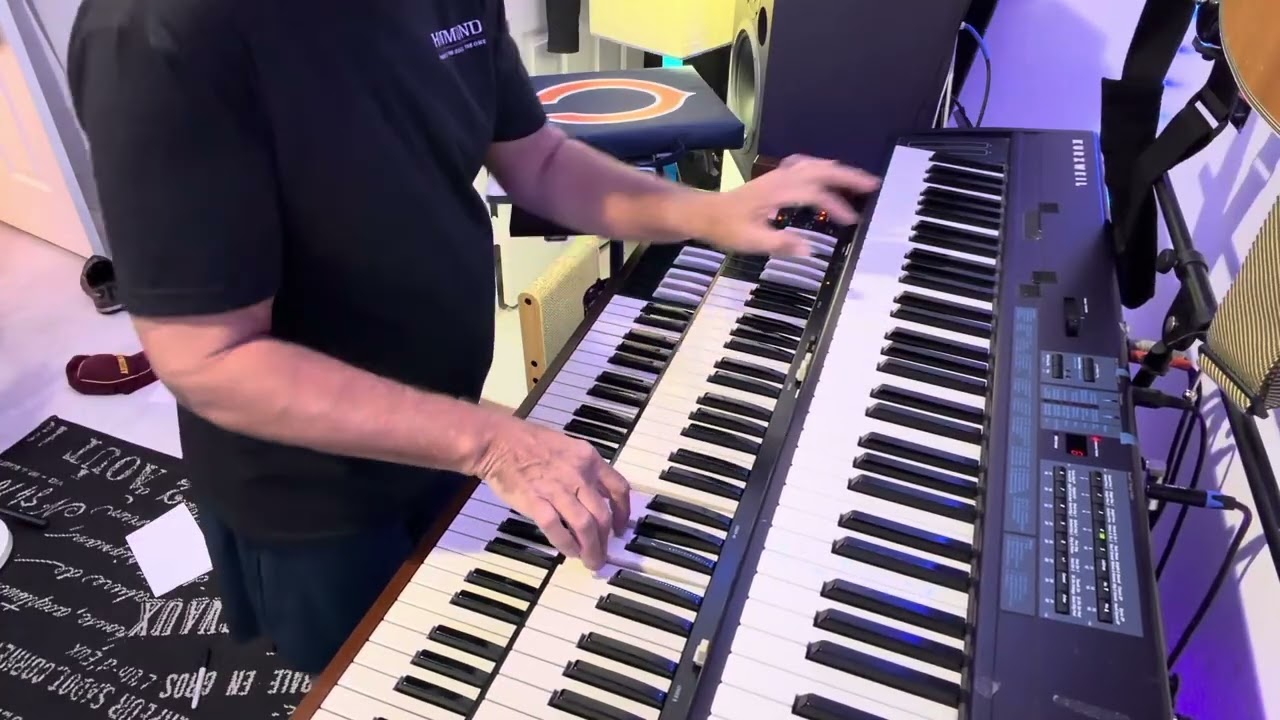  break out #Hammond #XK5 with Kurzweil SP88  #spontaneous #improvisation ) #worshipkeys Doug Orlando