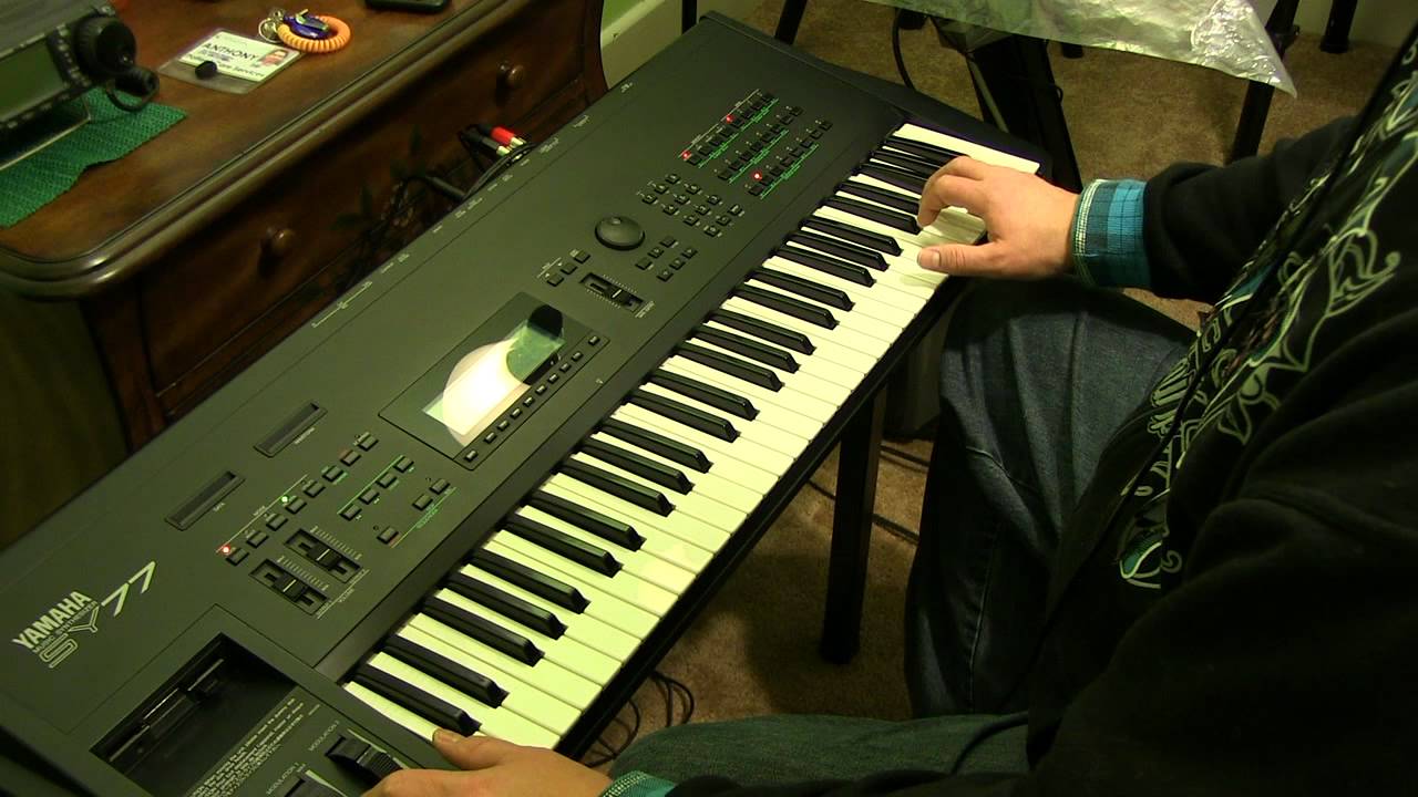 My Yamaha SY77 Digital Synth Sounding Very Analog like