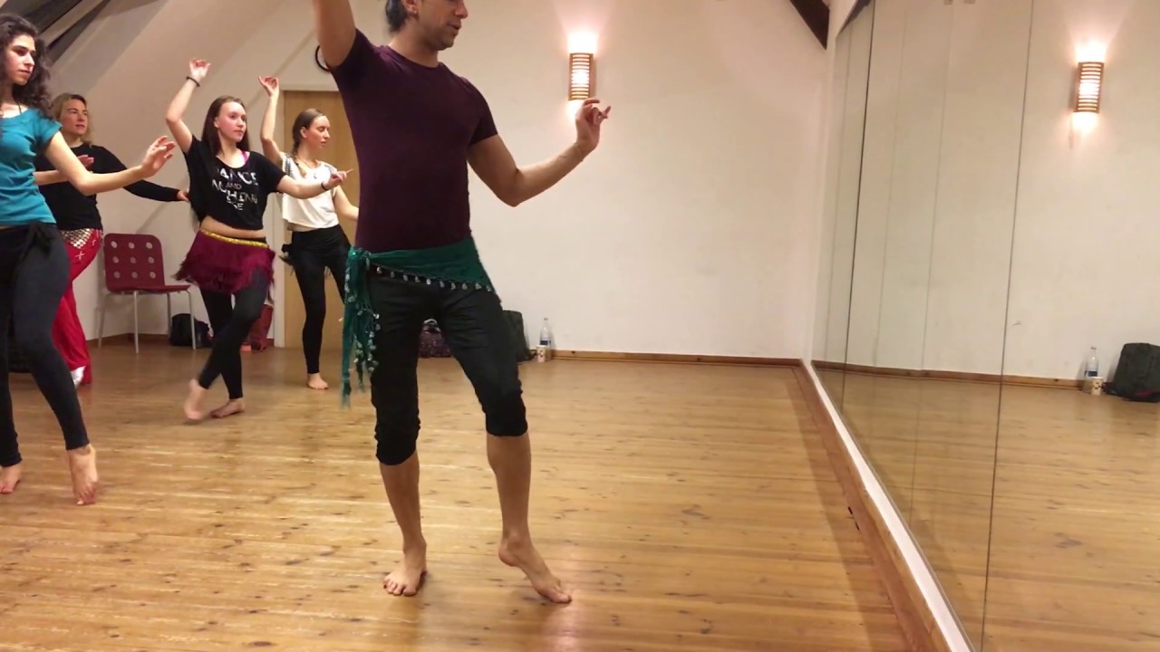Bauchtanz lernen in der Tanz-Schule. Bauchtanzkurs ägyptisch orientalische Kombi! Anfänger übung