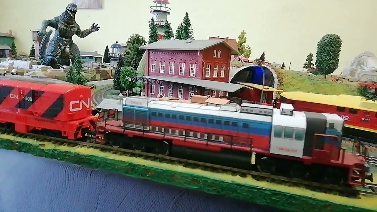 TEM18D-000 Kolejowa STRAŻ Pożarna & Pociąg Pożarniczy Drager z Ludmiłami BR132 177-7 i BR131 67-73