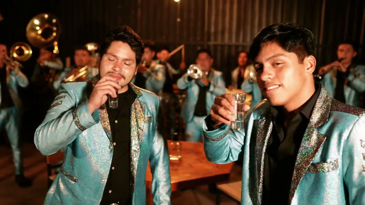 El precio de la soledad · Banda Los Chirimoyos (Video Oficial)