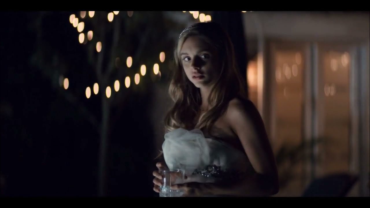 Tiny Pretty Things- Bette