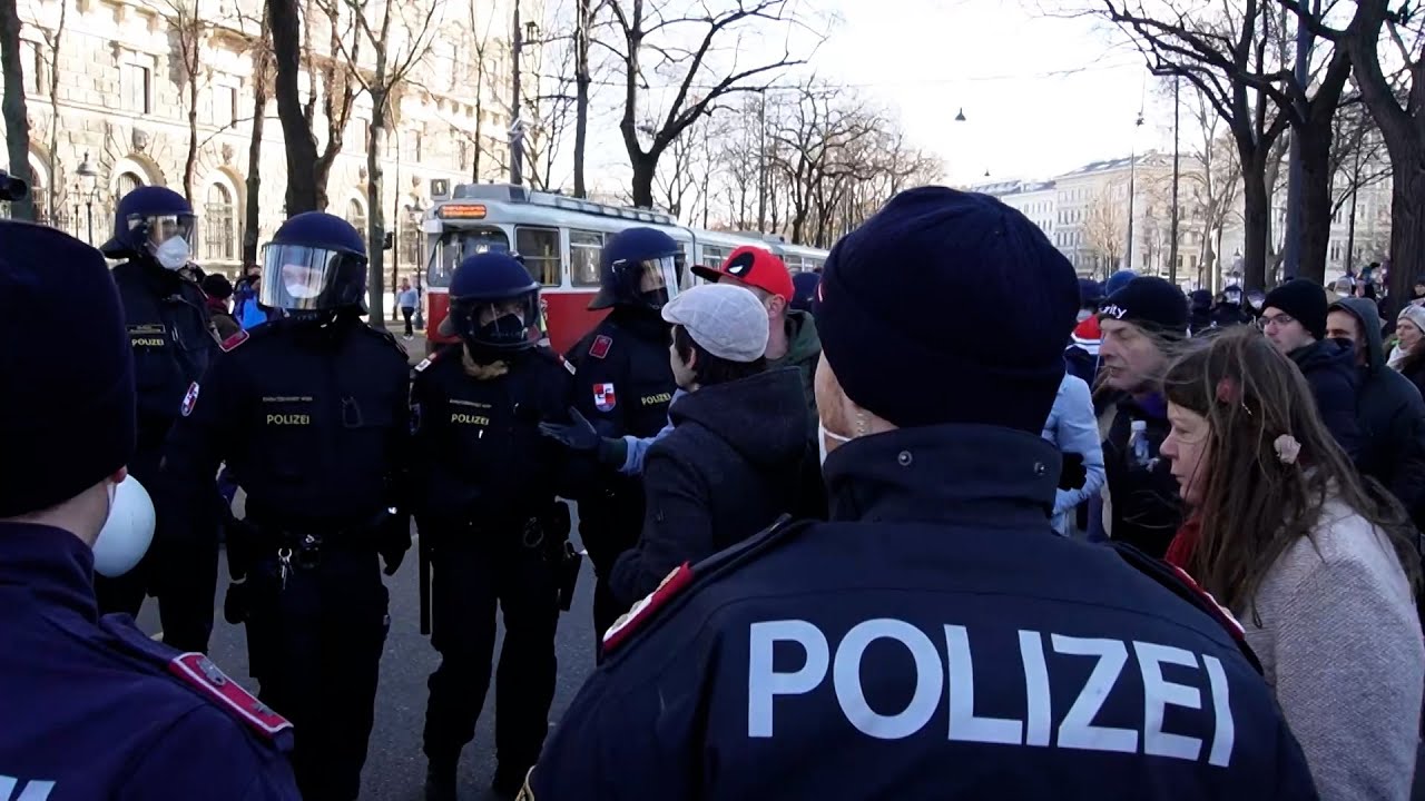 Impfpflicht-Gesetz: Demo vor Abstimmung - krone.tv NEWS