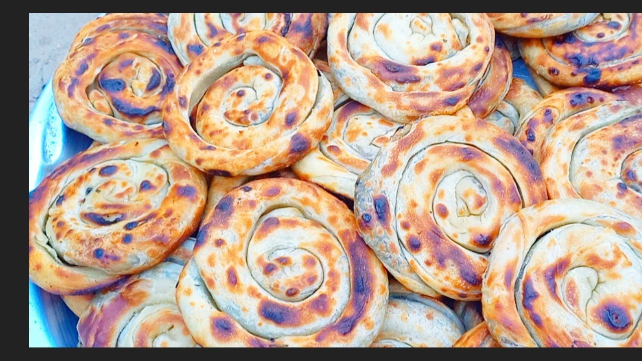 الفطير بالسبانخ🥯على فرن الطينه والحطب طعم خيااال وطريقة إزالة زفارة اللحمه المعلبه بس عندي😉