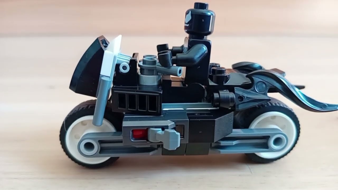 Lego Marvel 30679 Opening Venom Street Bike