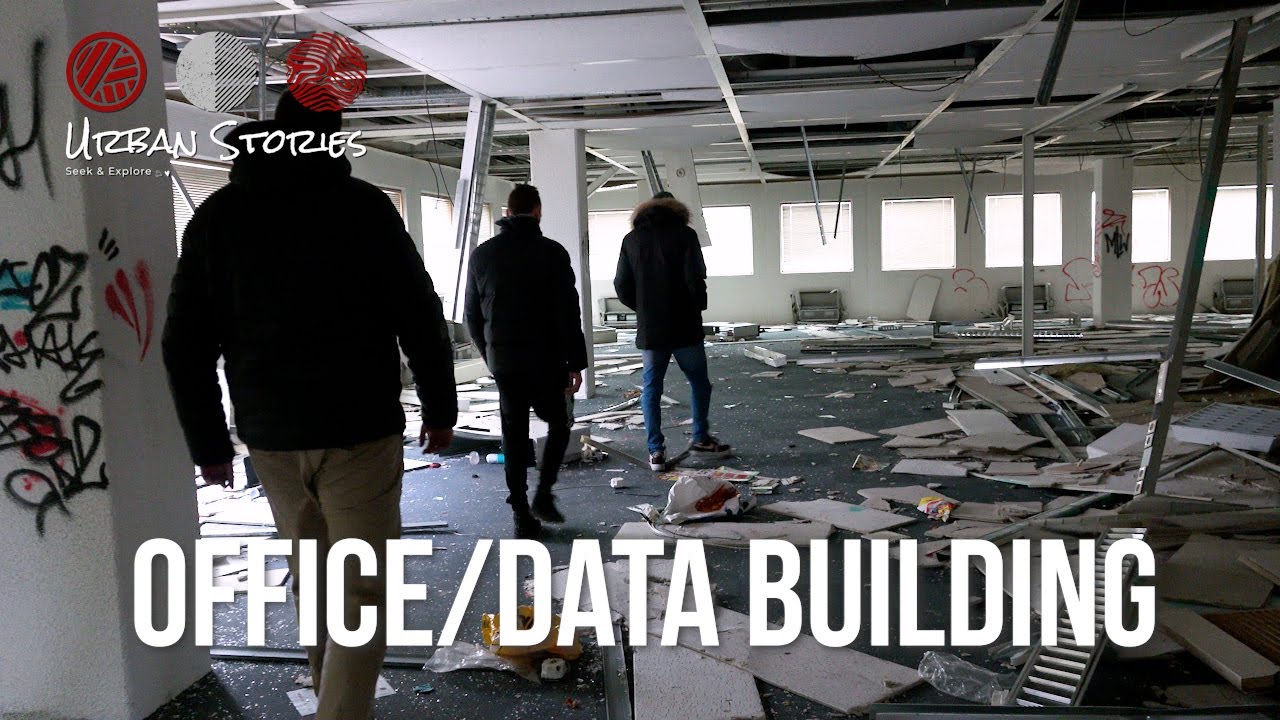 Exploring abandoned OFFICE BUILDING In A Big City | Getronics | Urbex Netherlands