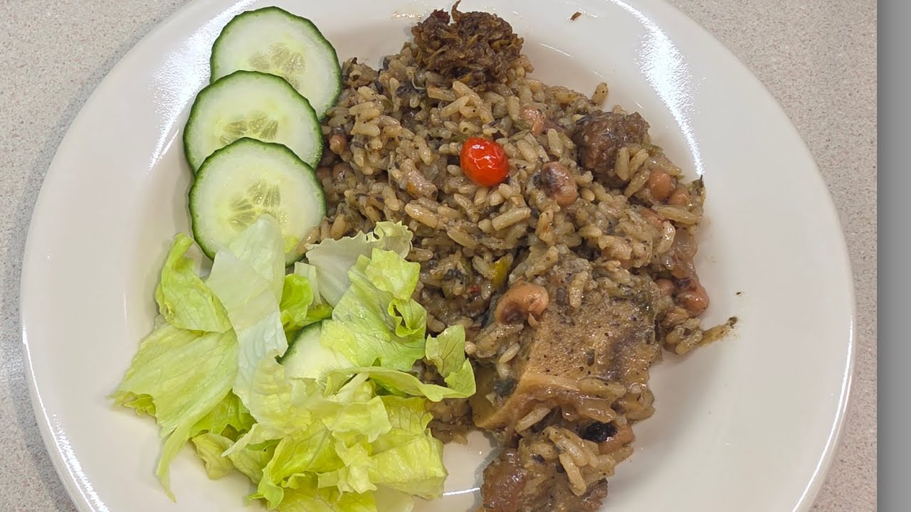 Guyanese cookup rice with beef. Old year night dinner @theallyfamily 
