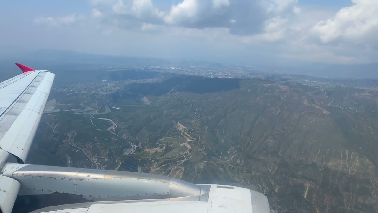 Despegando de Quito - Ecuador 4K