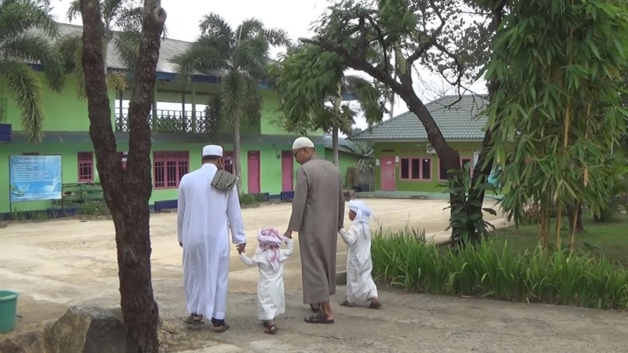 ADZAN SYAHDU SEDIH TAKHOSSUS DARUL HUFFAZ LAMPUNG