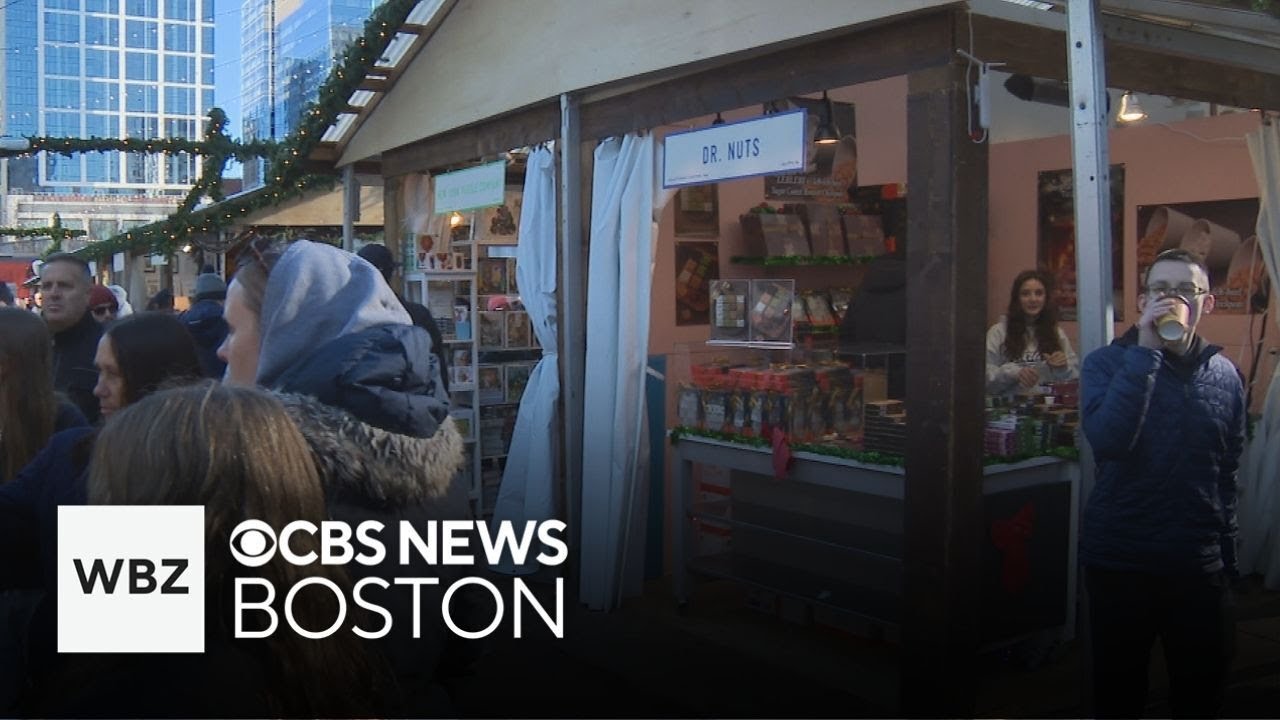 Shoppers flock to Snowport in Boston's Seaport for Small Business Saturday