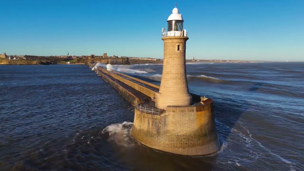 Waves At Tynemouth Lighthouse