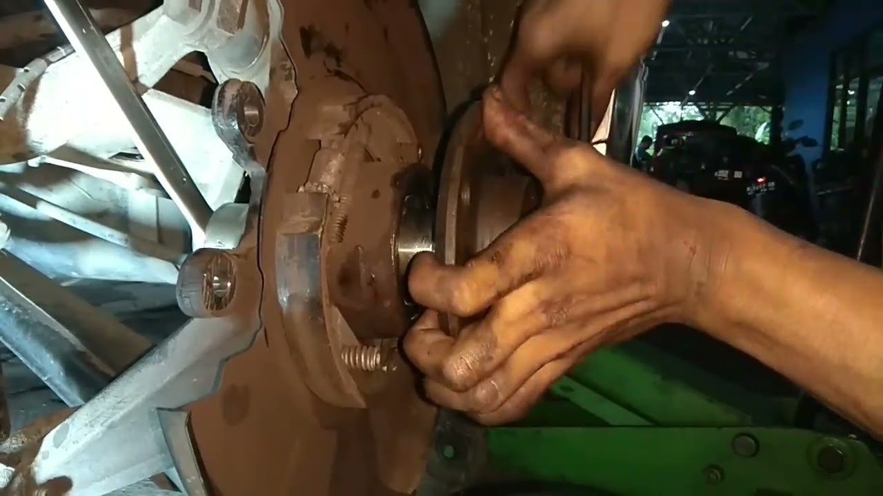 Tutorial Ganti laher RODA BMWe36/e46(#Ijlal Bengekel#Bmw#Mekanik)