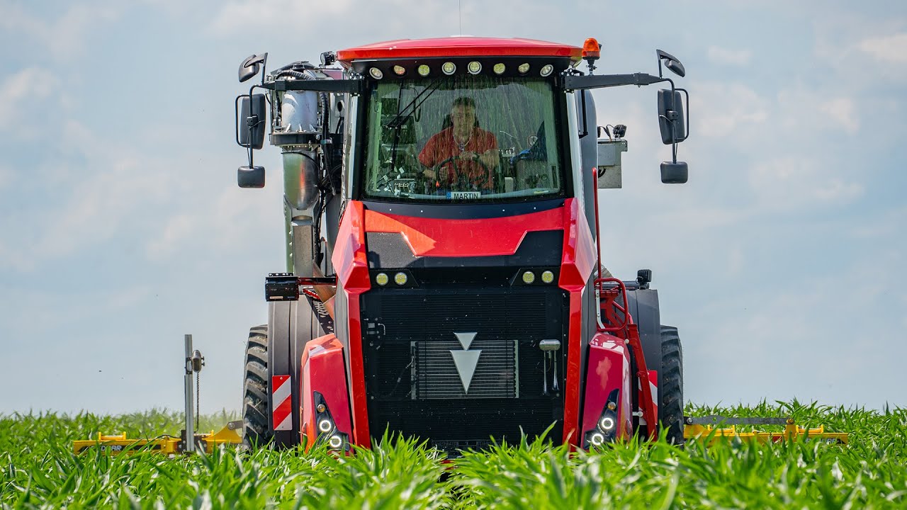 HOLMER Terra Variant 585 & BEDNAR Row-Master RN 6400 | Slurry application in maize
