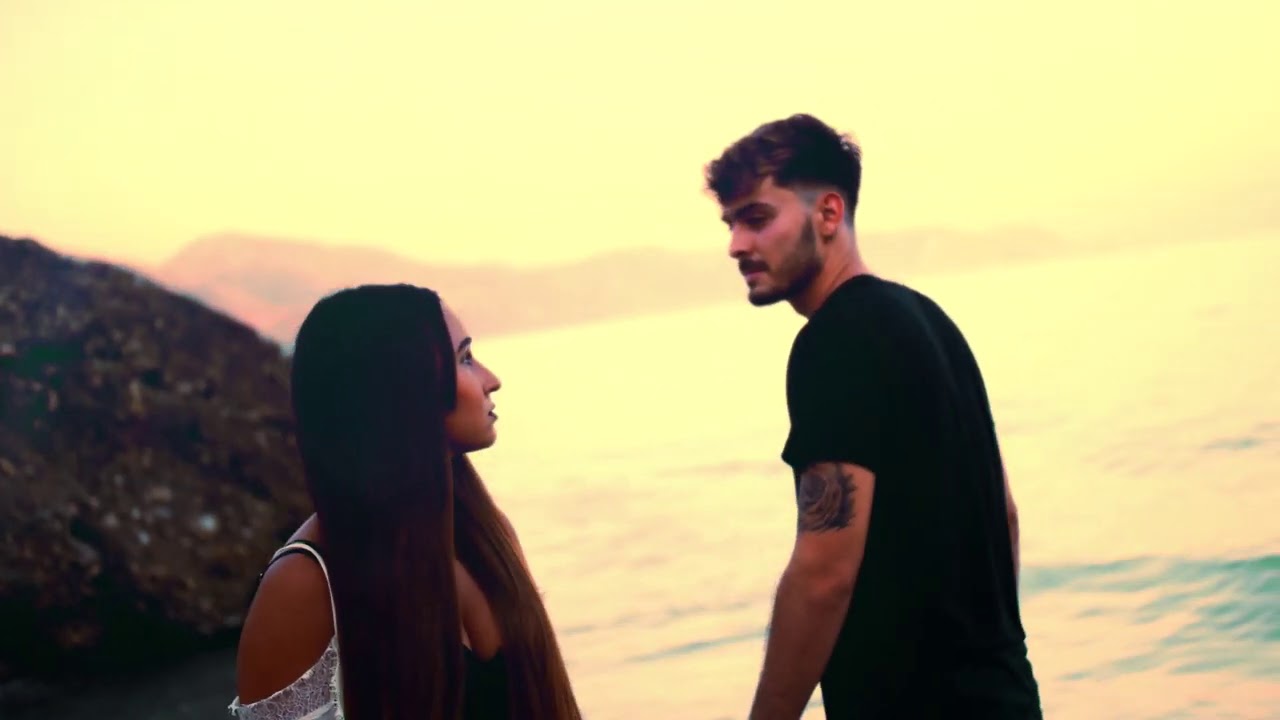 BÉSAME- Kalita Del Sur ft Triana de Alba (Video Oficial) Prod: Yoseik