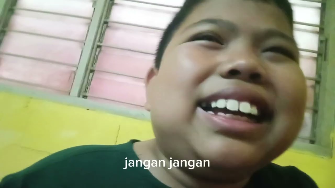 Bila adik kau tak nak buat kerja sekolah be like