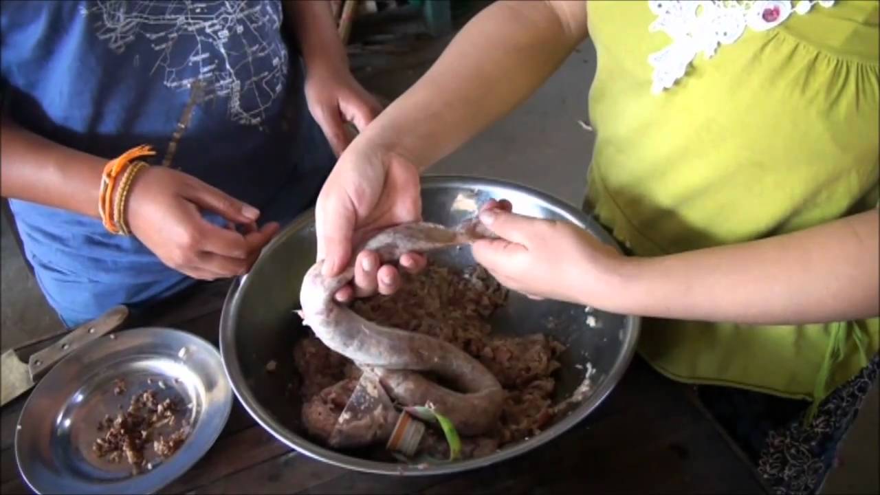 Trip Gourmand : La recette des saucisses laotiennes