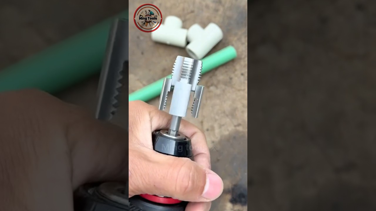 Convenient Two-way Pipe Threading Head 🛠️