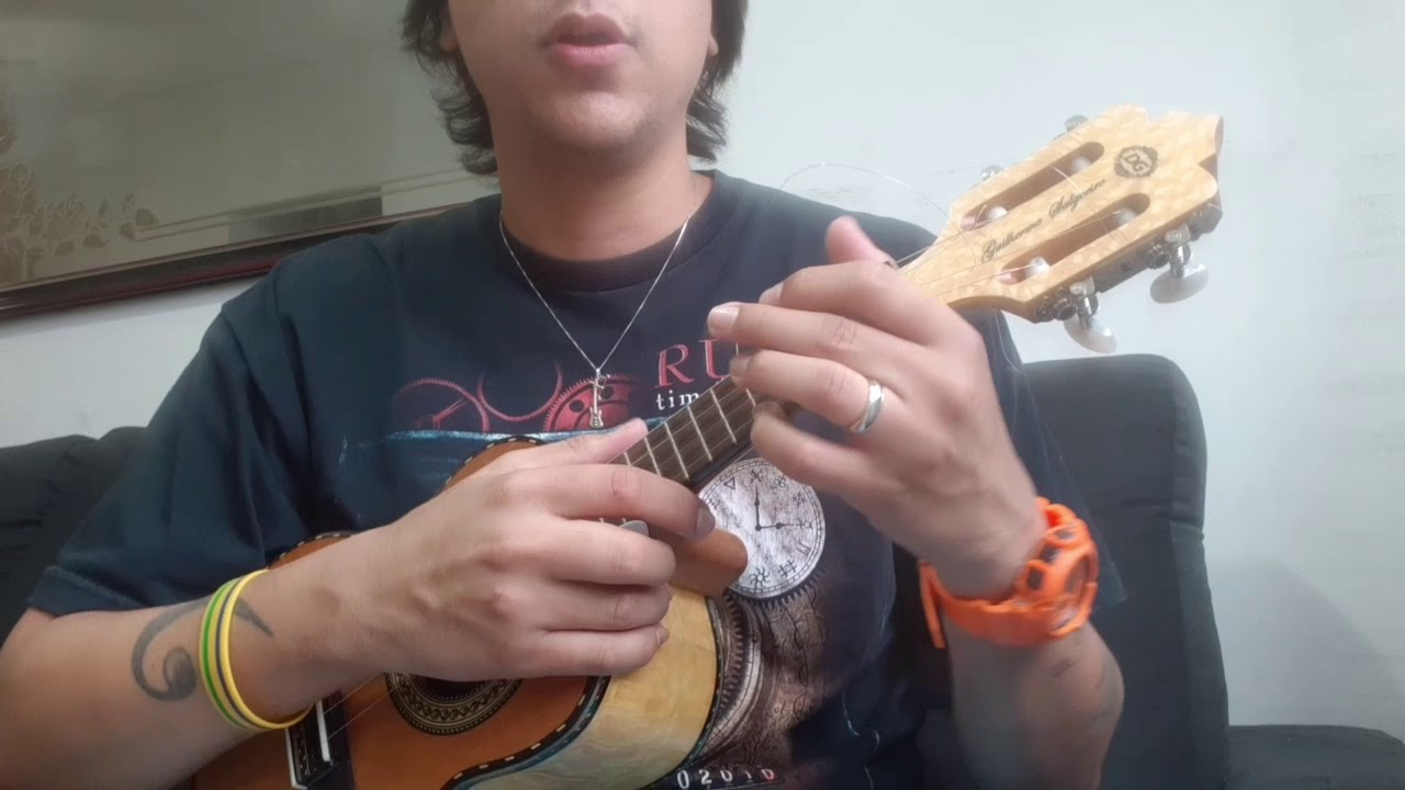 Fundamentos do Cavaquinho - mão do acorde no samba enredo