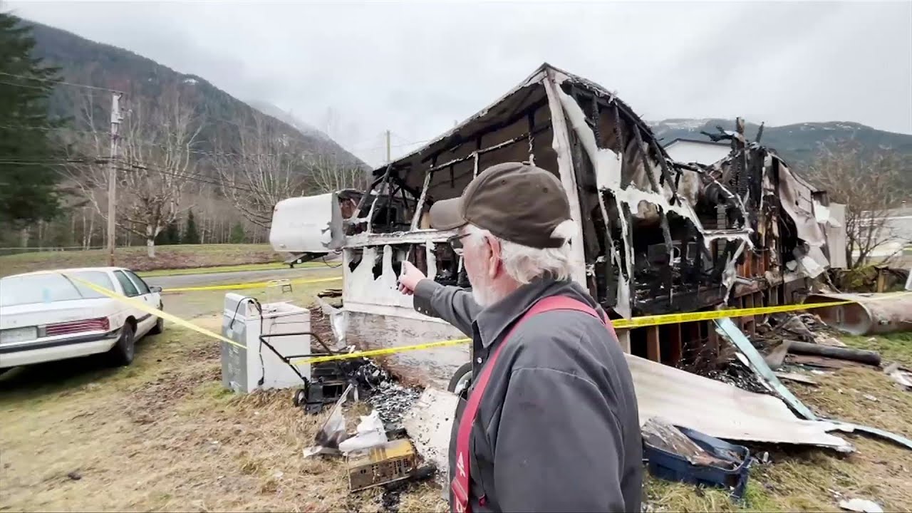 North Island neighbour hailed a hero after pulling senior from Sayward fire