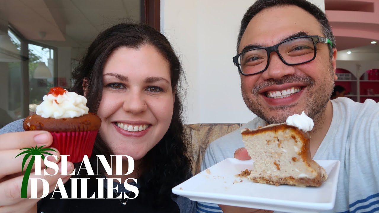 🇵🇷 PUERTO RICO Food | Hojaldre A&ntilde;asque&ntilde;a - BEST LOCAL EATS