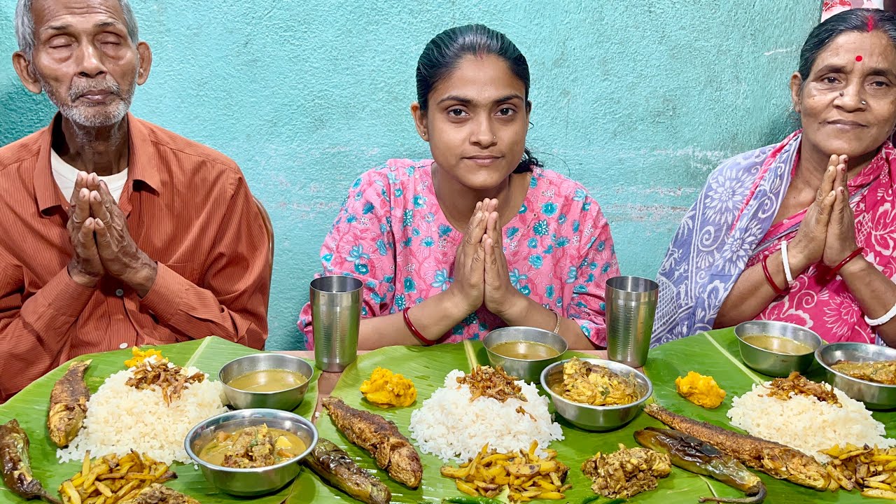 Simple Lunch Eating With My Parents My Hardworking Mother Cooking All These