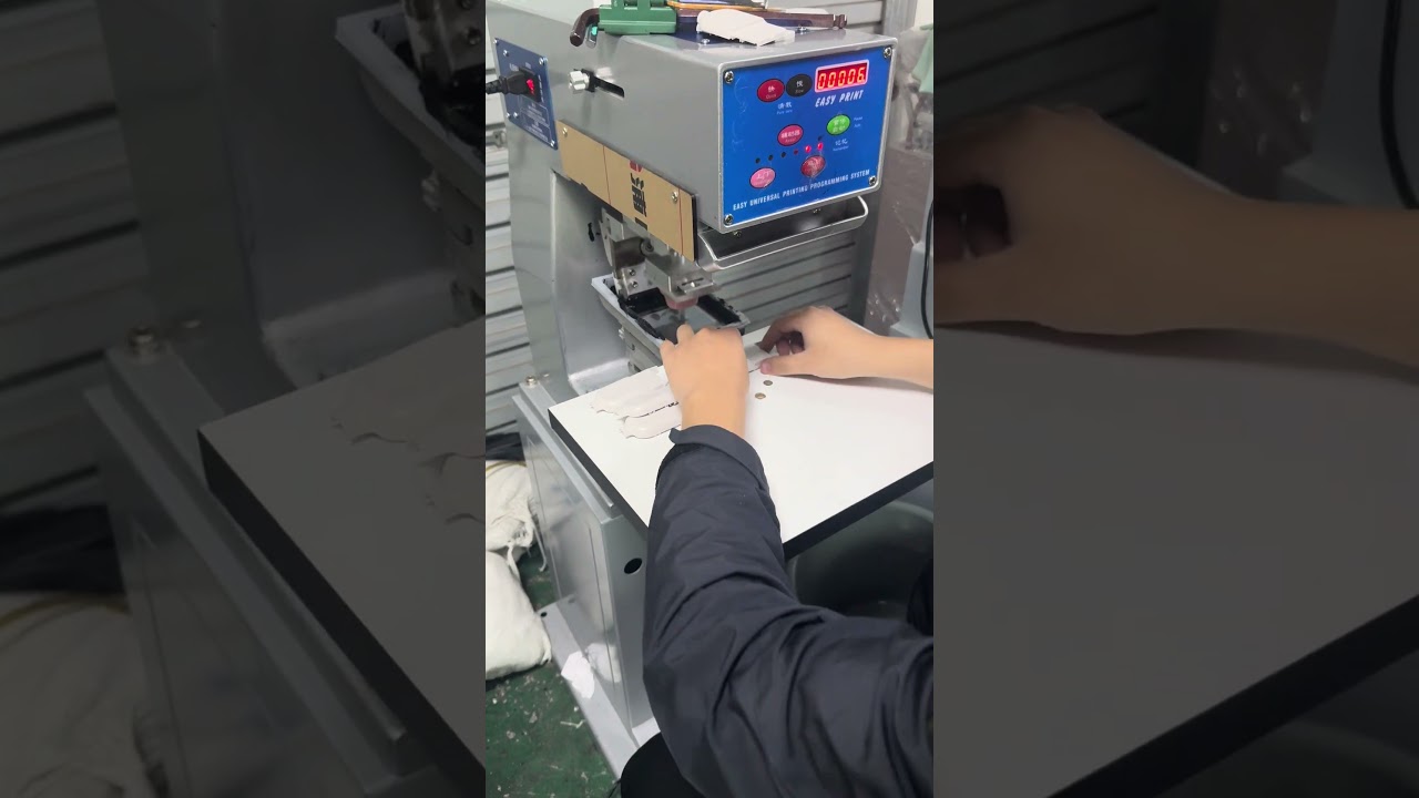 Power switch pad printing machine, automatic screen printing machine manufacturer丝印机，移印机，印刷设备