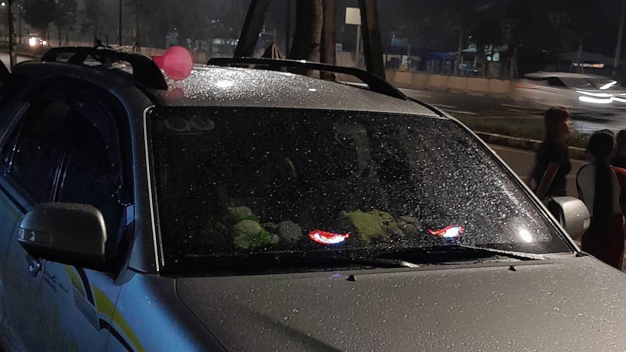 Siêu Báo | Gắn Mắt Led Xe Hơi (Car with Devil Eye LED Lights)