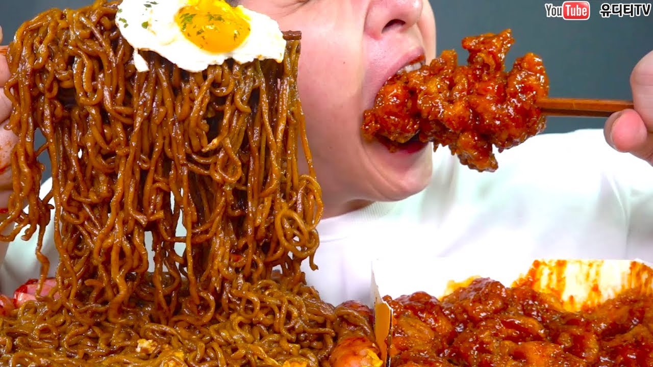 ASMR EGG CHEESE BLACK BEAN NOODLES & SPICY CHICKEN 짜계치 & 비엔나 & 처갓집양념치킨 먹방 REAL SOUND MUKBANG