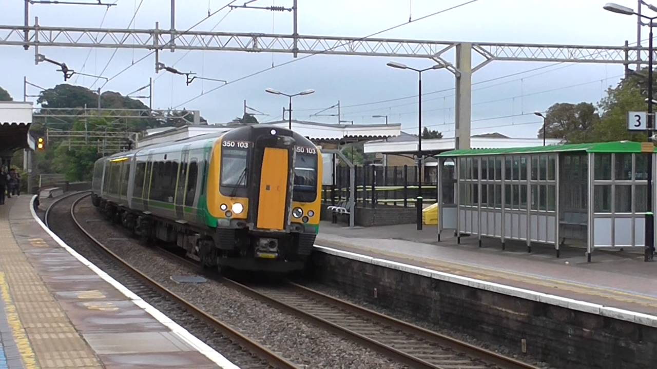 Trains at Berkhamsted 08/10/16