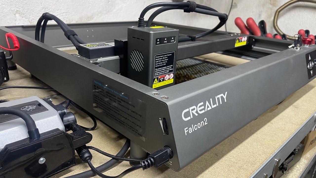 Creality Falcon 2 - Novinka ⚠️ 22W v&yacute;konu, bez mont&aacute;že ‼️ a ovl&aacute;dan&yacute; AirAssist a dal&scaron;&iacute;