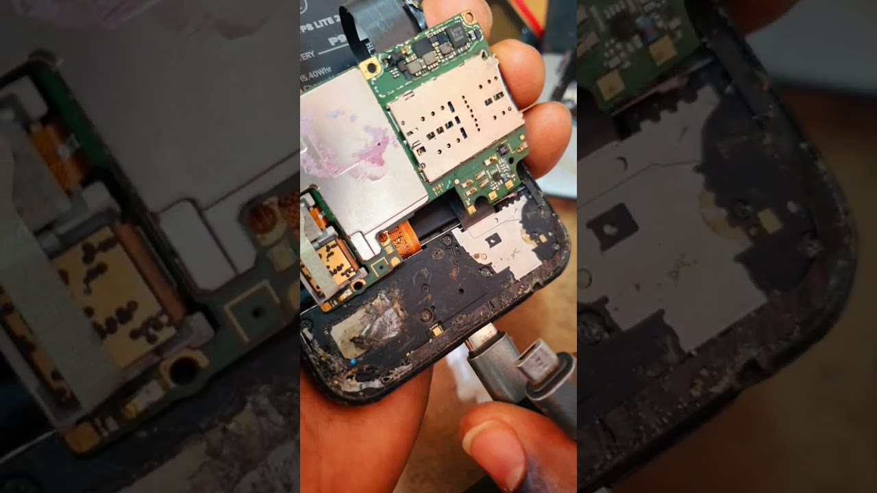 Huawei P20lite charging problem. When you are connecte the charger  charger light goes off