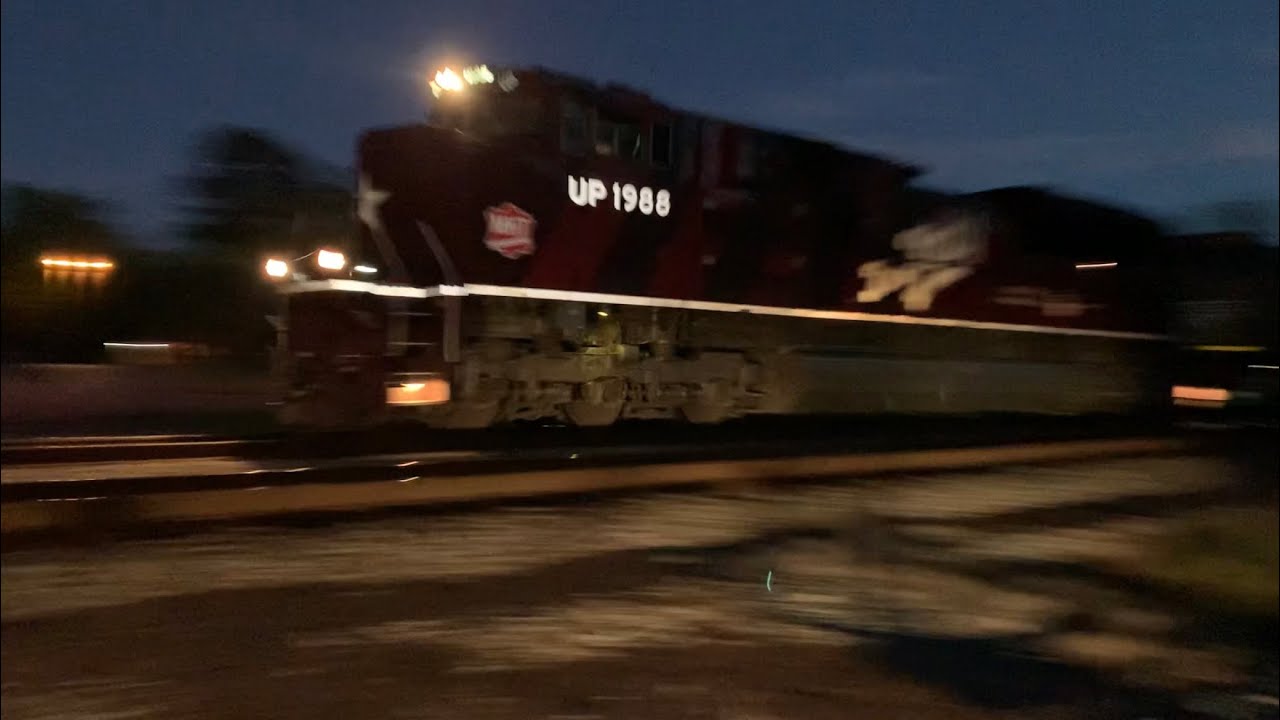UP 1988 The Katy HU leads a 70 MPH ZLAME!