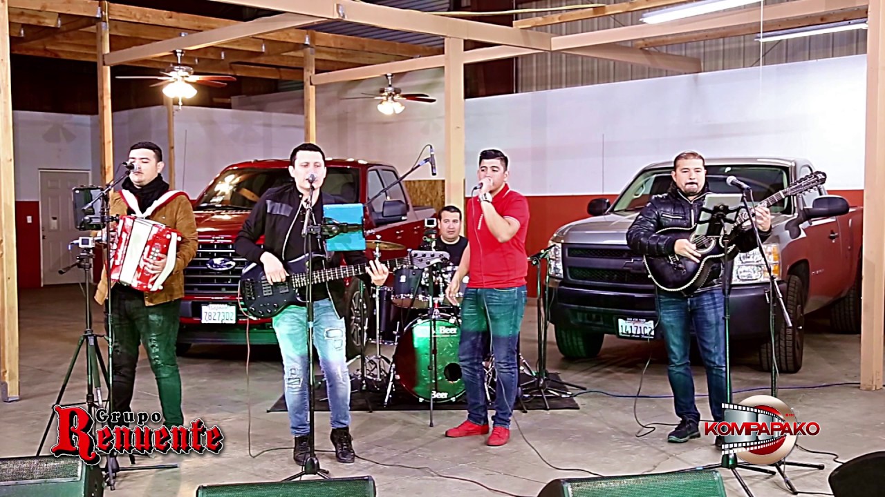 Grupo Renuente- El Señoron De Los Gallos [Inedita En Vivo] Corridos 2017