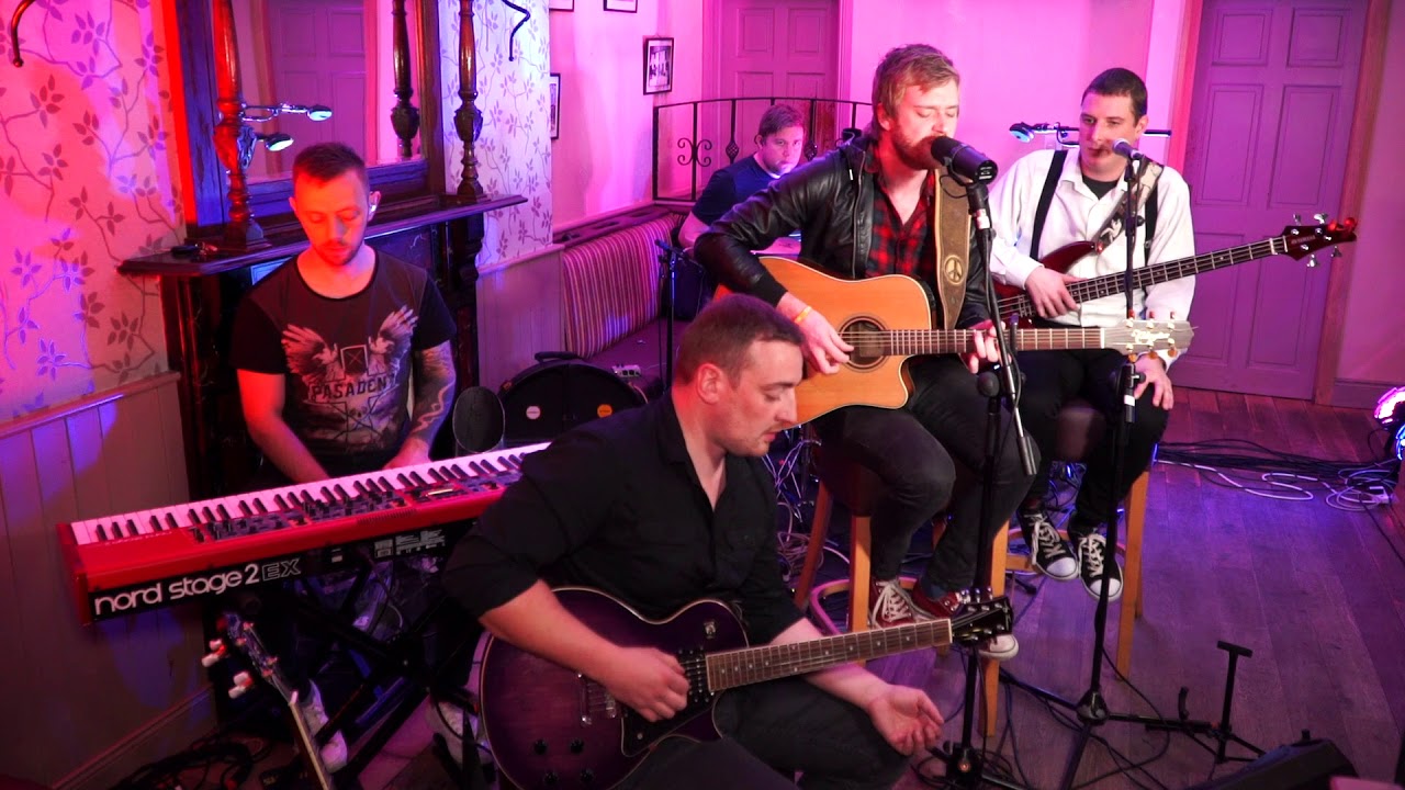 The Logues - Sound of Silence (Live Lounge)