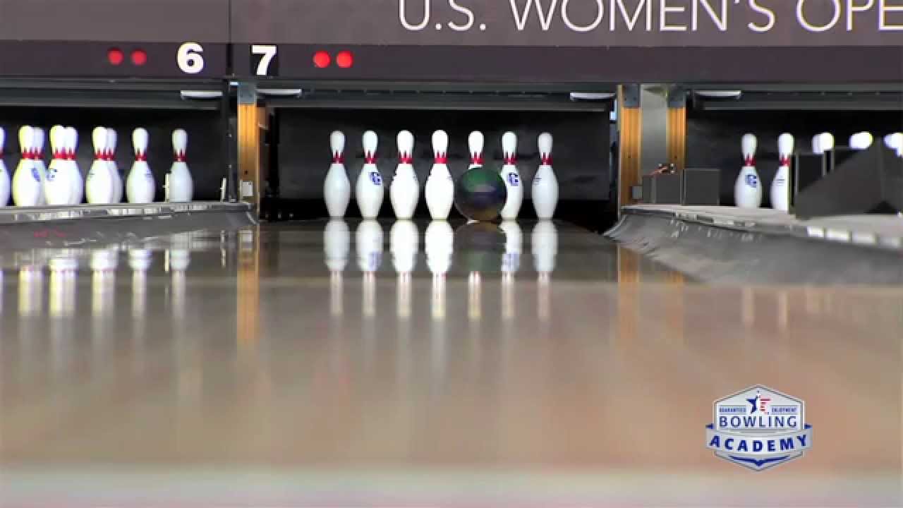Two Handed Bowling: Adjusting for Oil Pattern Length