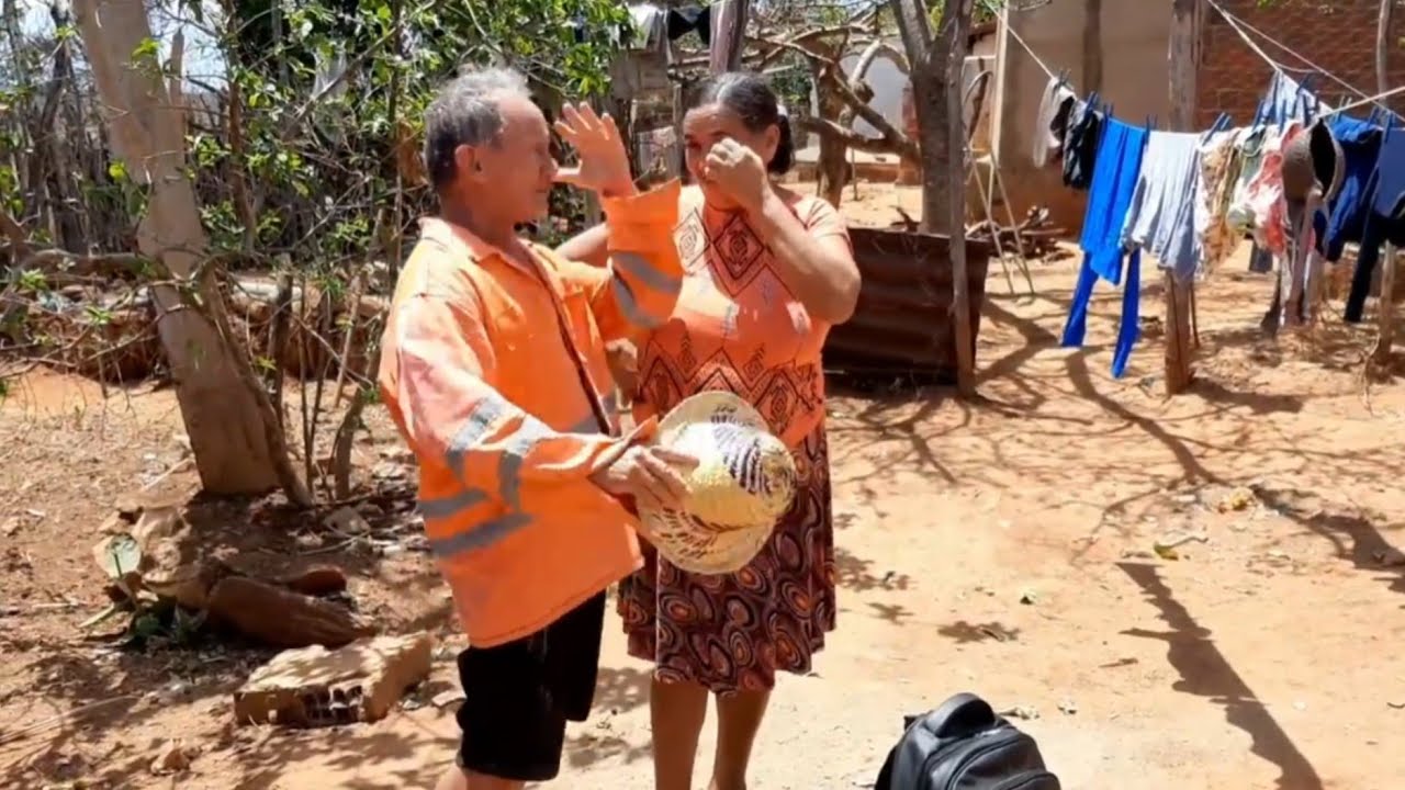 Bastidores  !! Seu Mané faz a comida pra a Dona Dúceu  !!