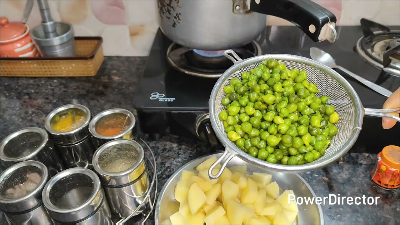 Aloo Choliya ki Recipe | Ghar Ka Simple Dinner 🥘 | Shaam Ki Walk 🚶‍♀️🌅 💕  #vlog #manikasduniya 