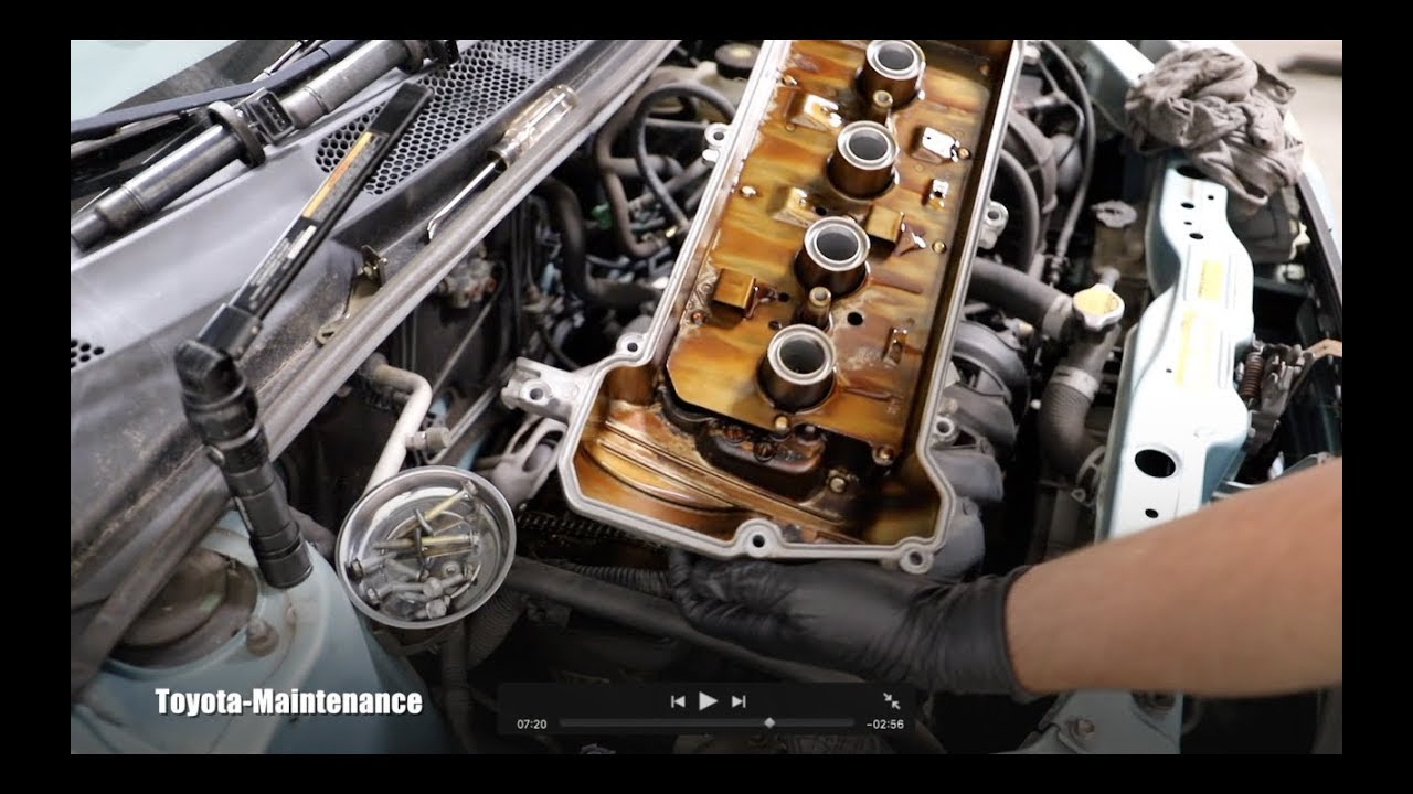 Toyota Echo valve cover gasket replacement Part1