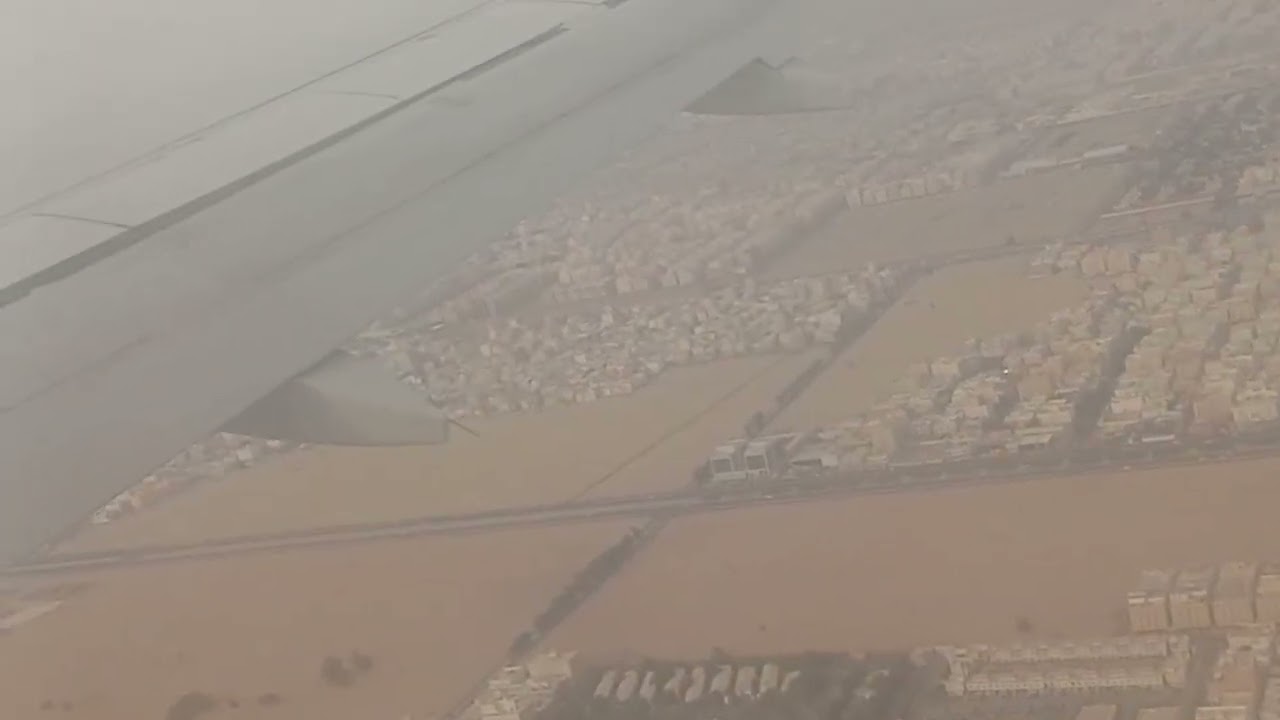Live View Airplane Landing In jeddah Airport 