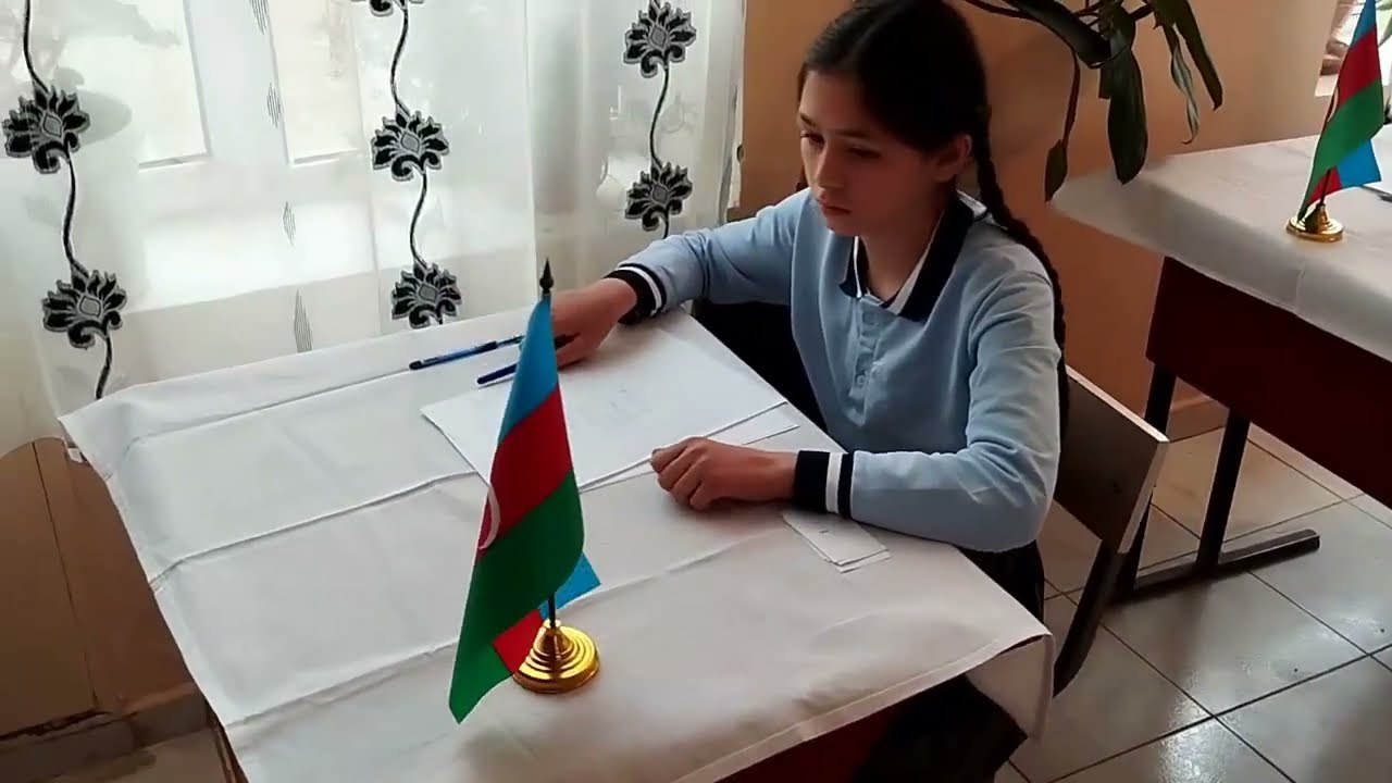 Ana dilim şirindir! ( İntellektual oyun, səhnəciklər və şeirlər )