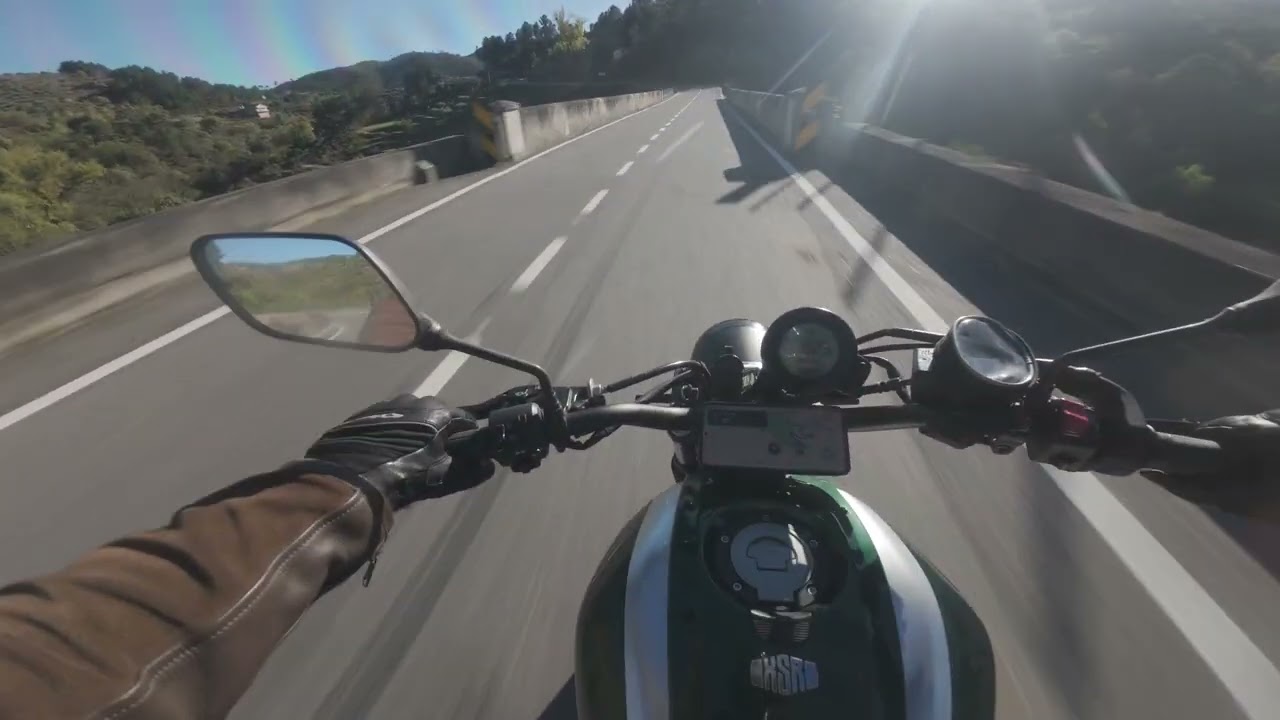 YAMAHA XSR700 Akrapovic - Twisty ride before winter rain