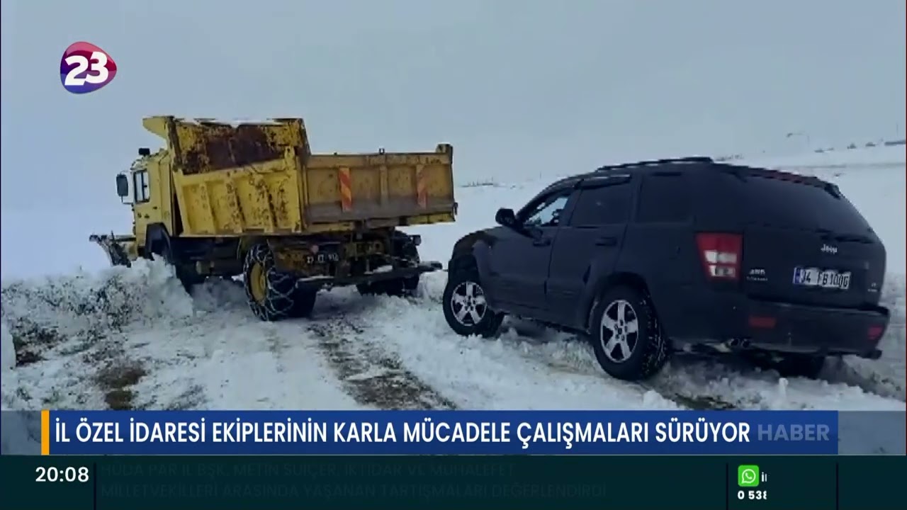 İL ÖZEL İDARESİ EKİPLERİNİN KARLA MÜCADELE ÇALIŞMALARI SÜRÜYOR