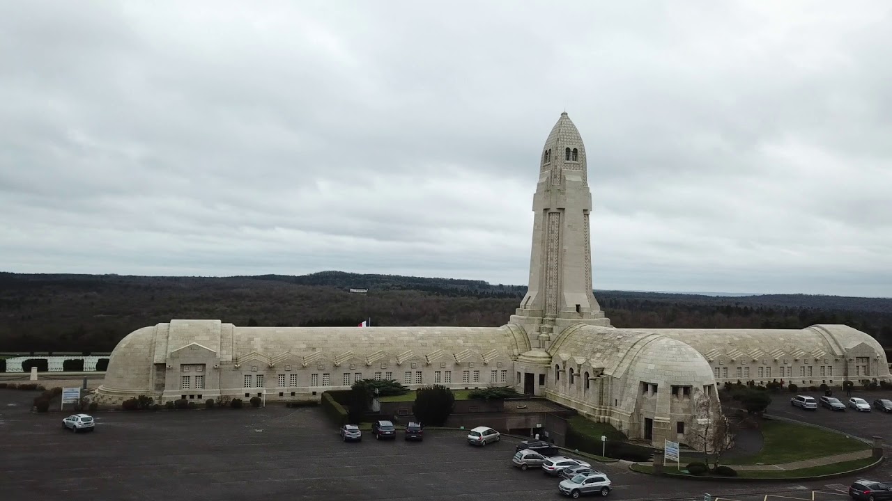 ossuaire de douaumont - vidéo de Drone