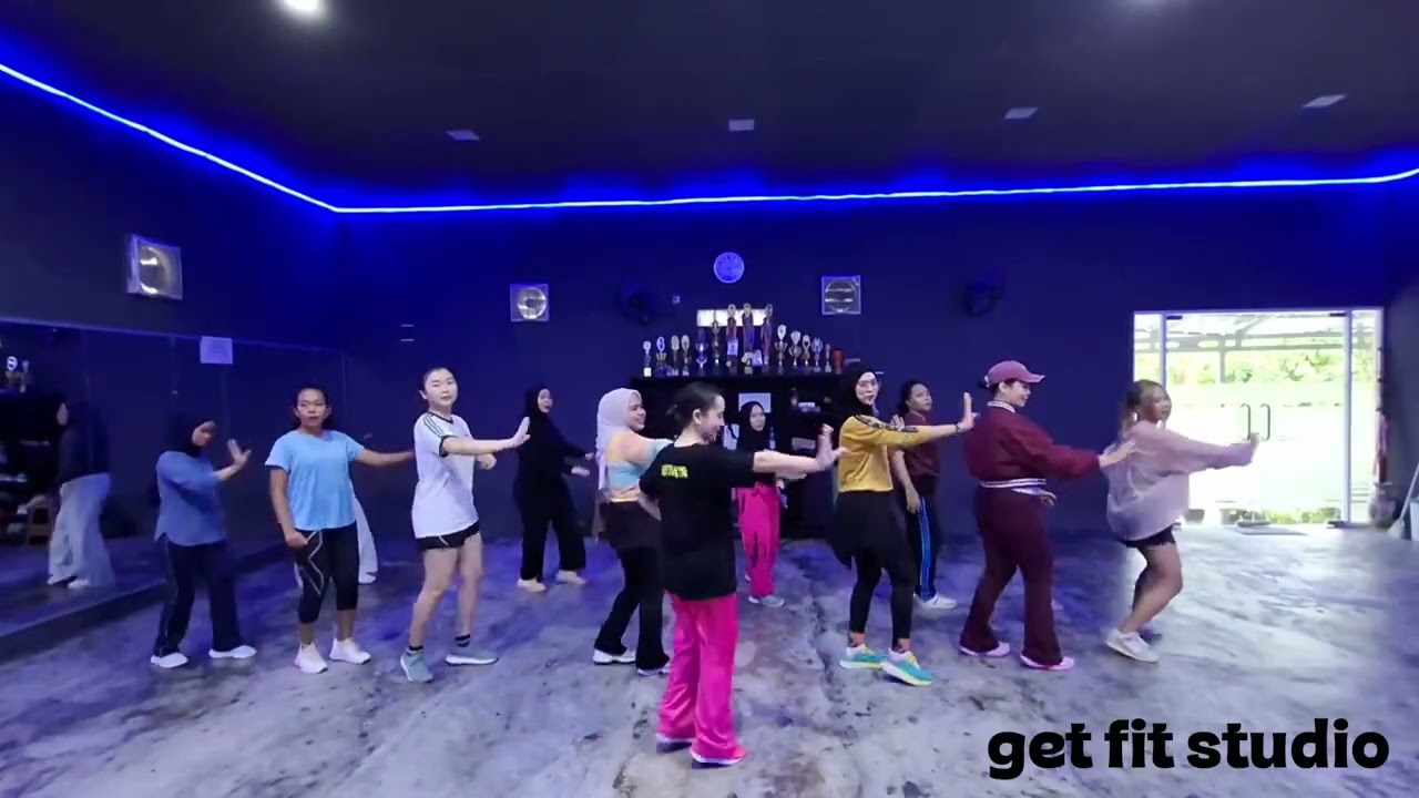 SIK SIK SIBATUMANIKKAM - TIK TOK VIRAL - ZUMBA - ZIN FITRI - BELITUNG - GET FIT STUDIO
