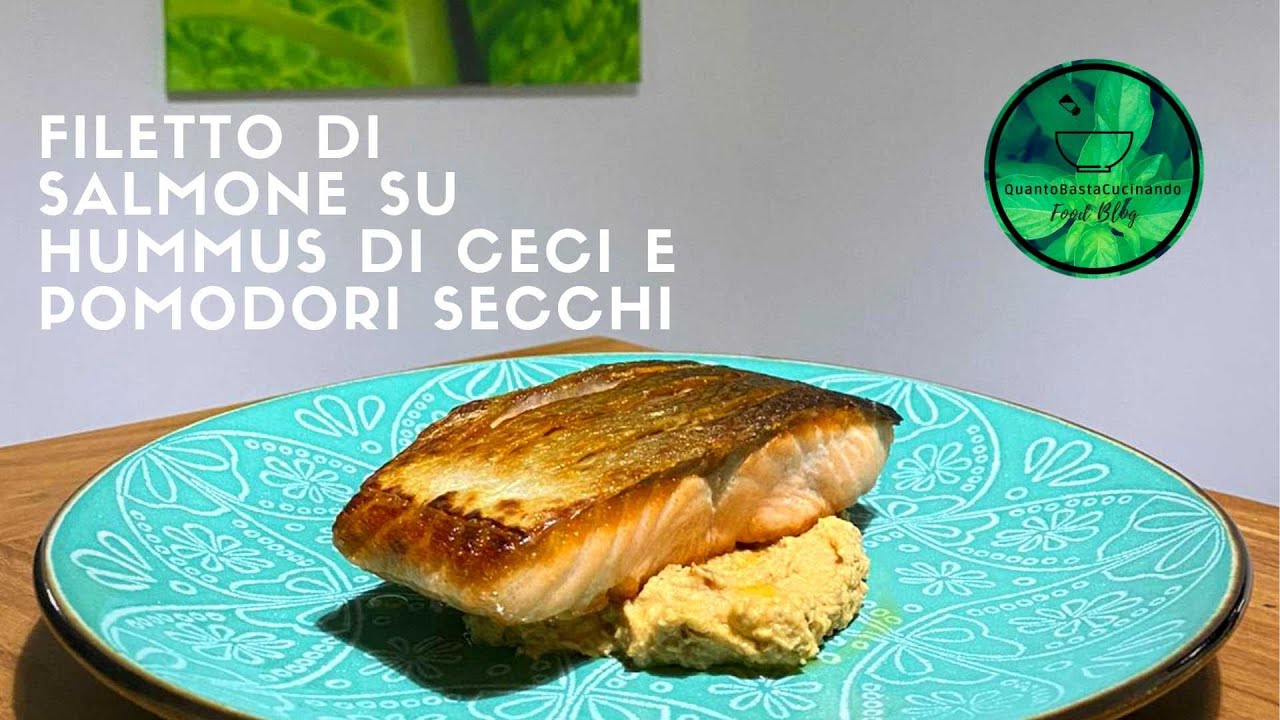 Filetto di salmone su hummus di ceci e pomodori secchi