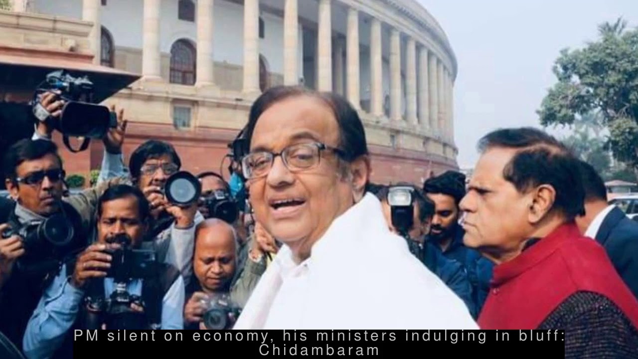 Latest Politics News - Guv visits Calcutta University, no senior staff comes to receive him