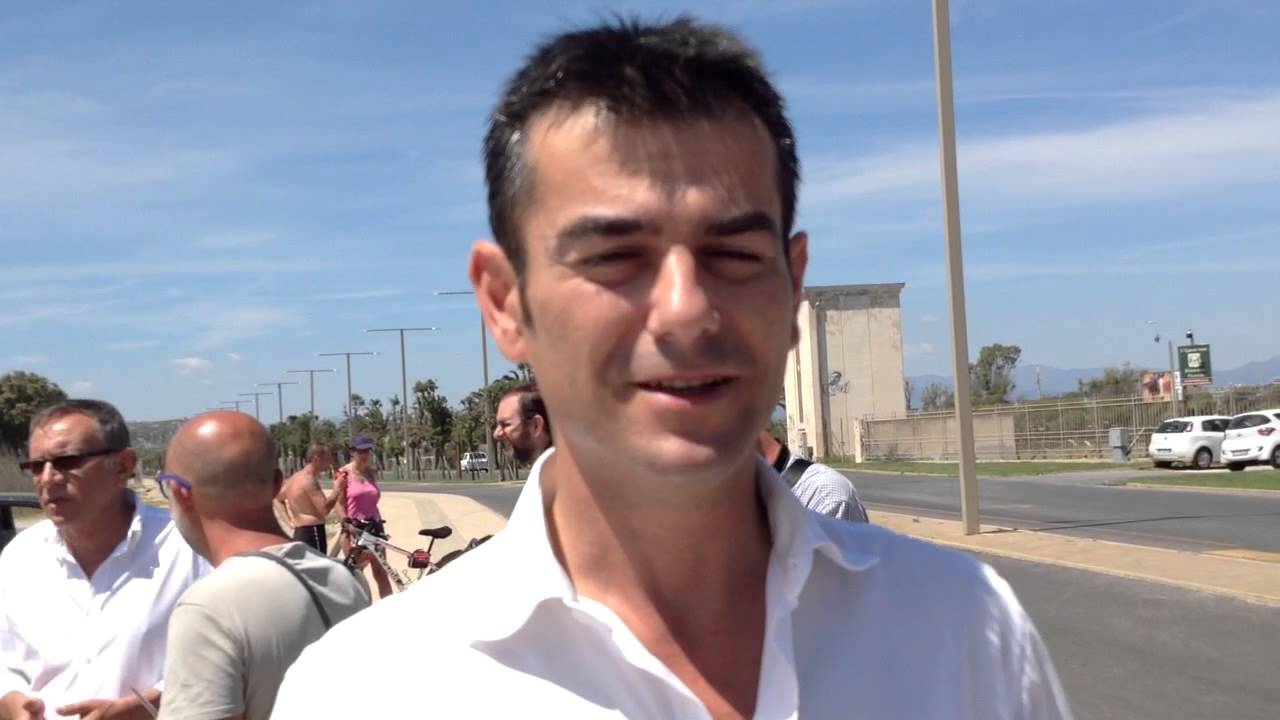 Spiaggia per cani .Intervista a Zedda