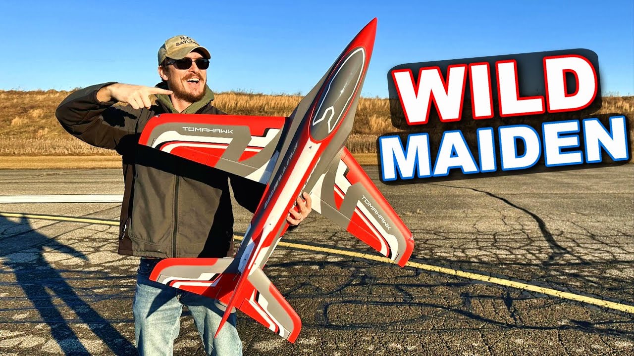 HUGE & FAST RC JET!!! - FMS Futura V3 80mm EDF Jet