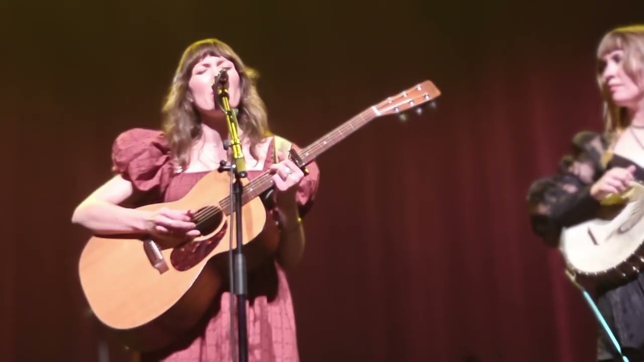 Alela Diane - Wide Open Spaces (new song, live at de schouwburg in Brugge, nov 2025)
